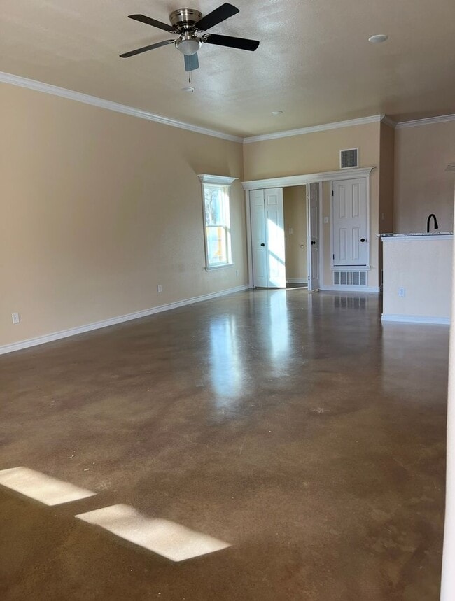 Building Photo - 215 W Dunn Ave Unit #B