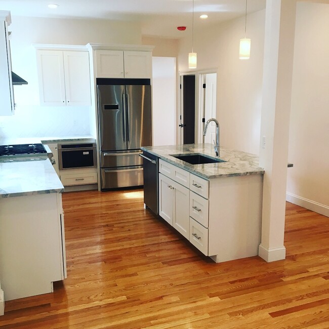 Photo - 363 Windsor St Apartment Unit 2