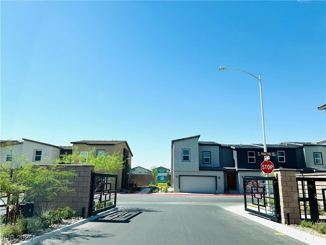 Building Photo - 9916 Tangerine Hls St Rental