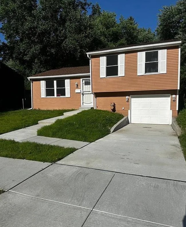 Building Photo - 140 Ivanhill Rd