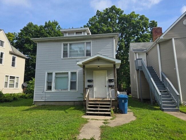 Building Photo - 618 E Mulberry St Unit 618 E. Mulberry Apt 3