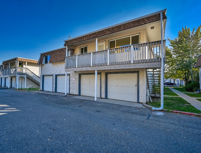 Building Photo - Available Now! Unit 30D