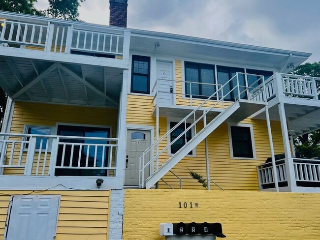 Photo - Studio with Private Balcony Available Now! Unit 2