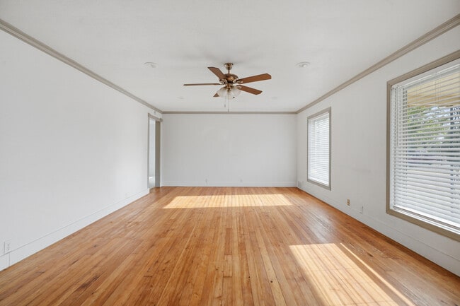 Photo - 1011 Walnut St