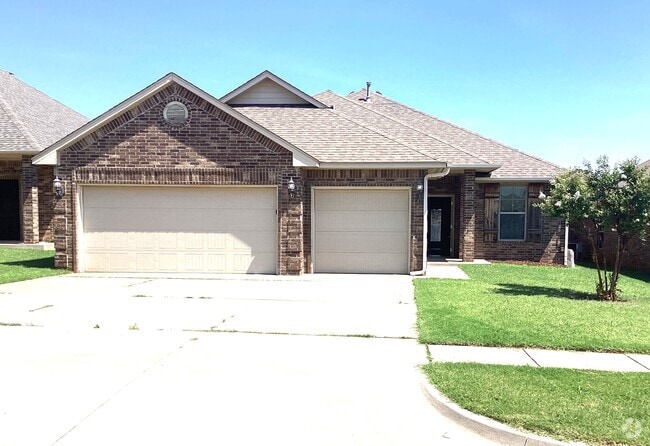 Building Photo - 8009 NW 159th St Rental