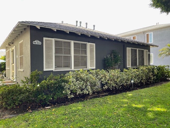 Photo - 2326 Oak St Unidad 2326 one half