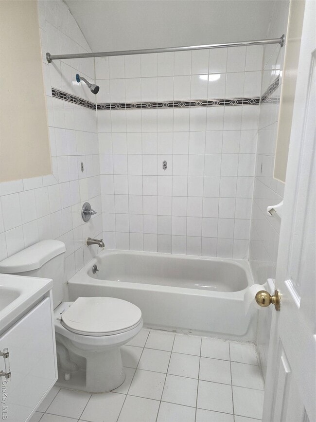 Photo - 107-16 178th St