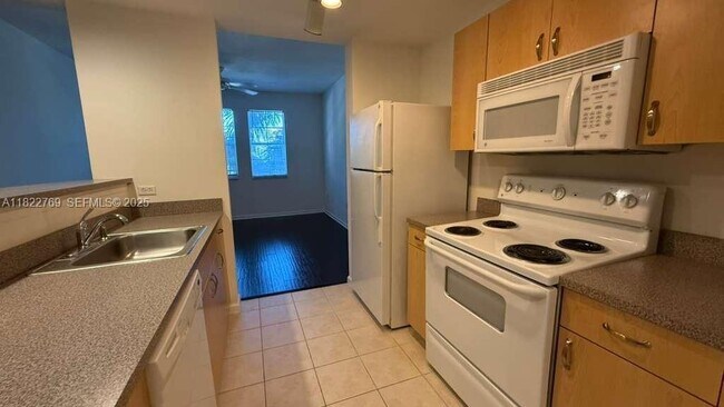 Photo - 533 NE 3rd Ave Unit 410