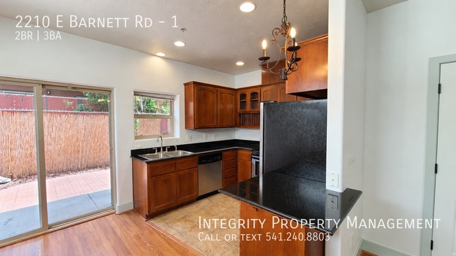 Photo - 2210 E Barnett Rd