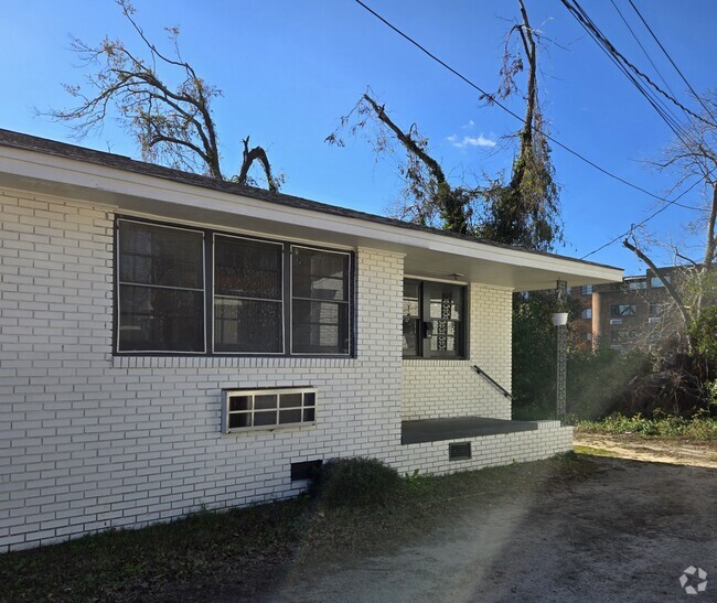 Building Photo - 106 Merriman Ave Rental