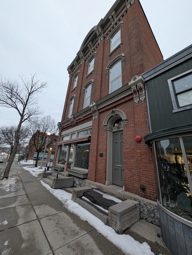 Photo - 332 Main St Unidad 3rd