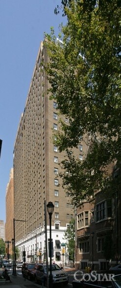 Primary Photo - The Warwick