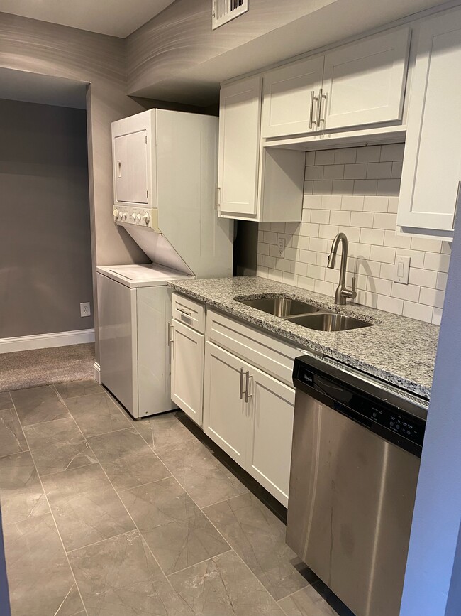 Building Photo - 1437 Bluebird Ter Unit 1437 Rental