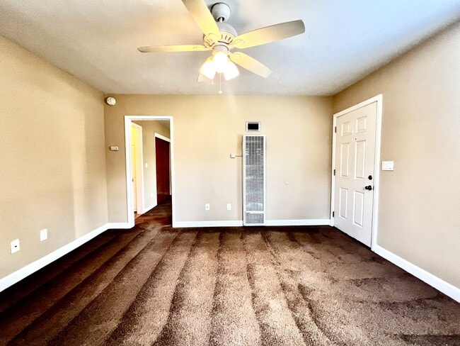 Photo - 9124 Rosedale Dr