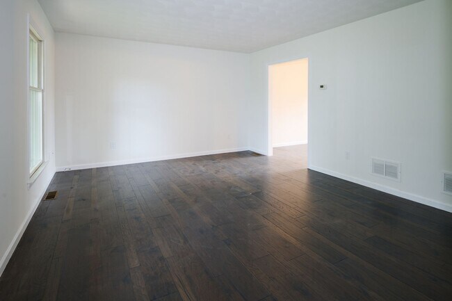 Photo - 3017 Fairchild Ln