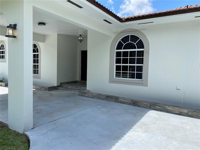 Photo - 10305 SW 70th St