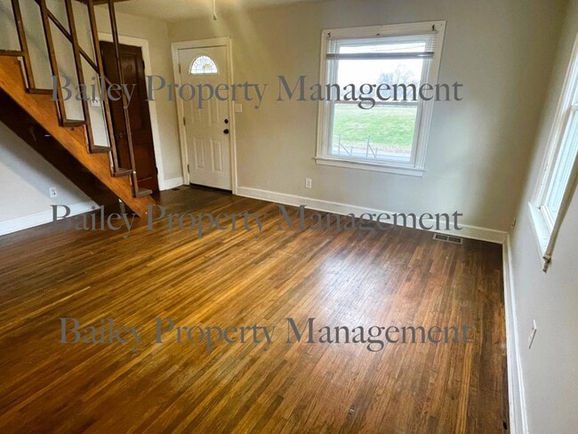 Photo - 4170 Hazelwood Ave