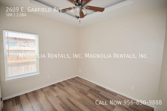 Photo - 2609 E Garfield Ave Unidad 2