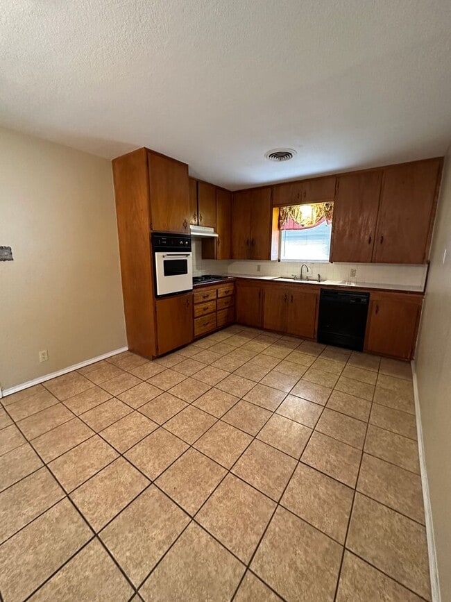 Photo - Charming 3/2 Home