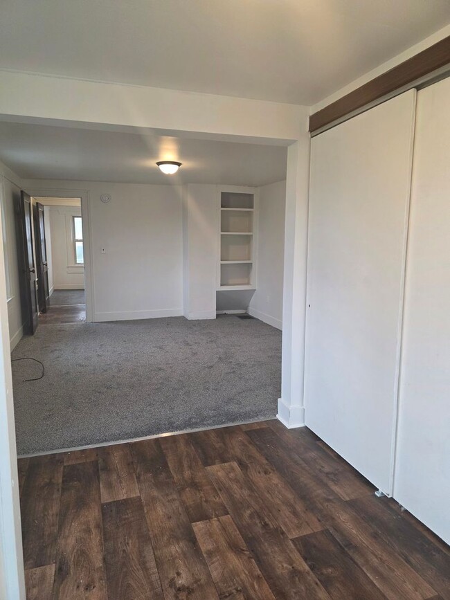 Photo - 397 Upper Oakwood Ave Unit B