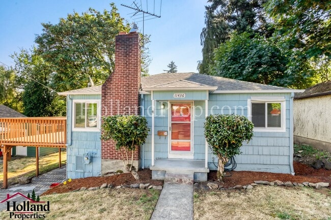 Photo - Charming 3-Bedroom Home in Highly Walkable Milwaukie Neighborhood!