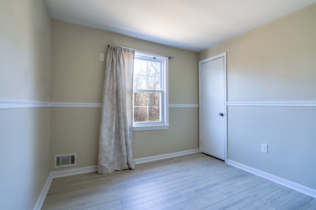 Photo - 7913 Central Park Cir