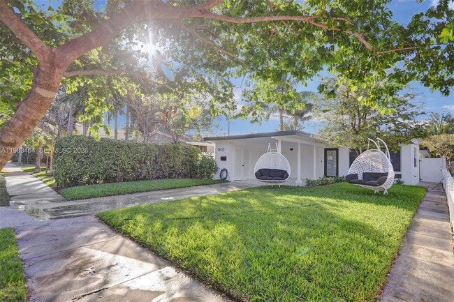 Building Photo - 1610 Polk St Unit 2