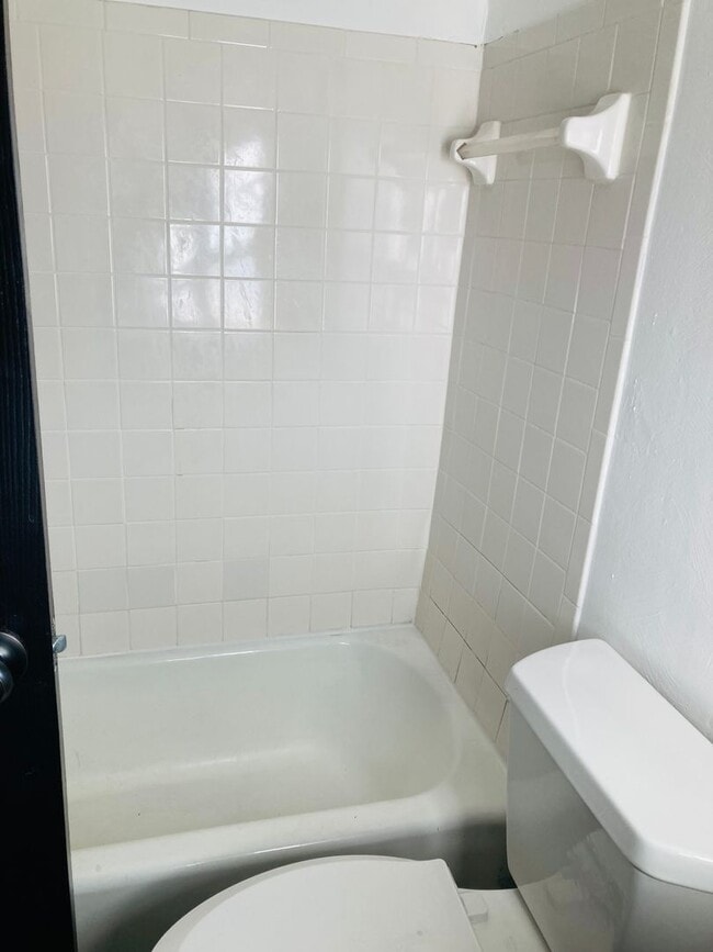 Photo - 922 Western Ave Unit WT 922- 2R