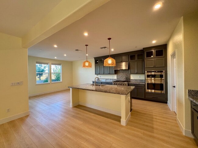 Photo - 7602 Afonso Wy