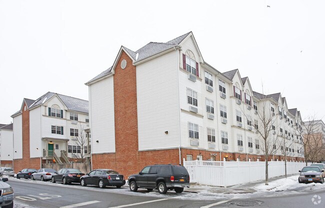 Photo - 1426 Loring Ave