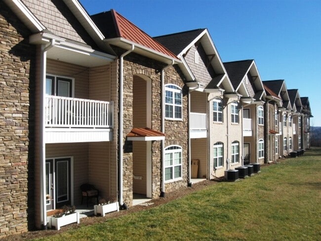 Building Photo - reinb190 Unit 202