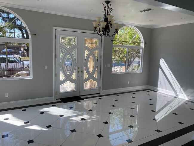 Photo - 1490 N Allen Ave