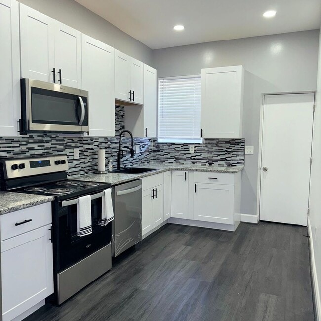 Building Photo - 1602 Moreland Ave Rental