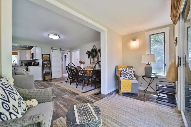 Photo - 10032 N Long Lake Rd
