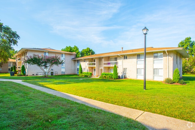 Conway Garden Apartments For Rent in Williamsburg, VA | ForRent.com