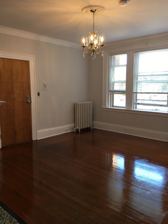 374 Lloyd Ave Unit 7