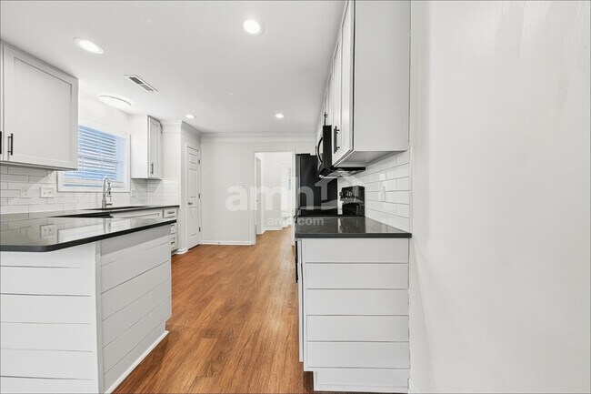 Photo - 8124 Cambridge Reserve Dr