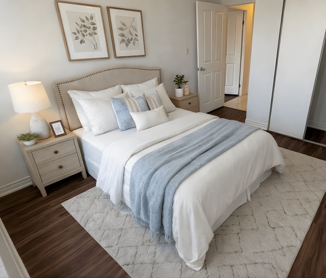 Photo - Richmond Hill Apartments