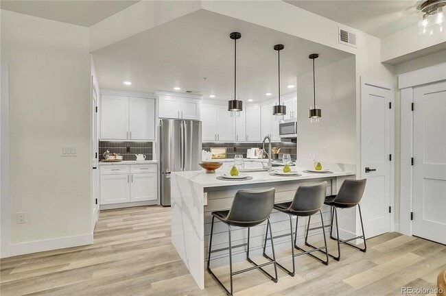 Photo - Luxury 2Bd/2Ba Corner Condo in Louisville