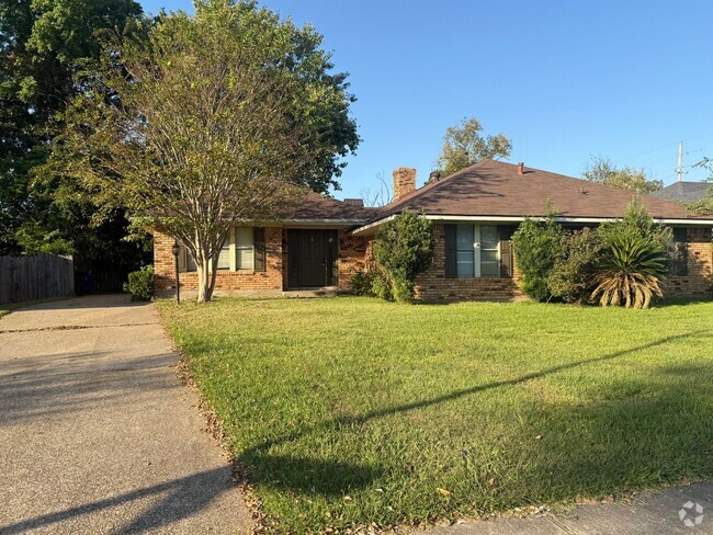 Building Photo - rental property