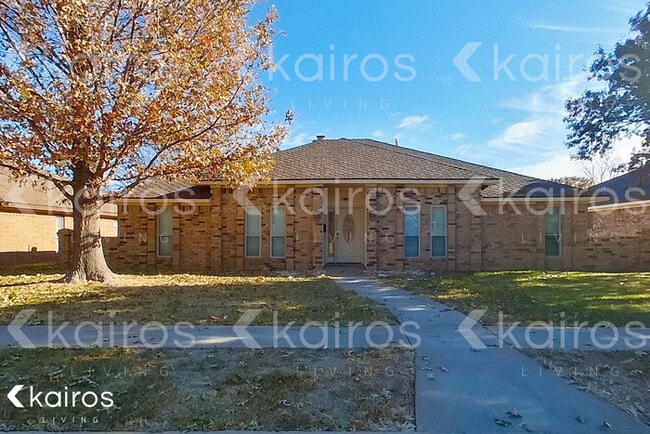 Building Photo - 6411 Euston Dr