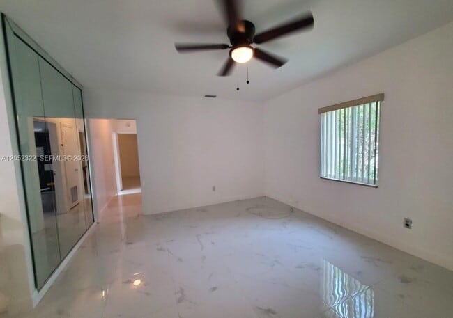 Photo - 1435 NE 179th St
