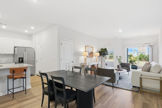 Photo - Wrens Hollow