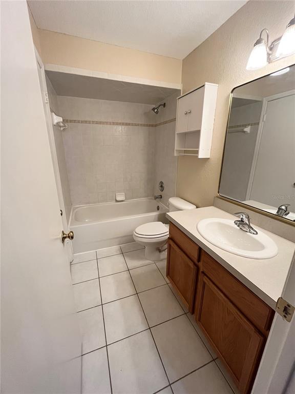 Photo - 37240 Embassy Pk Ln