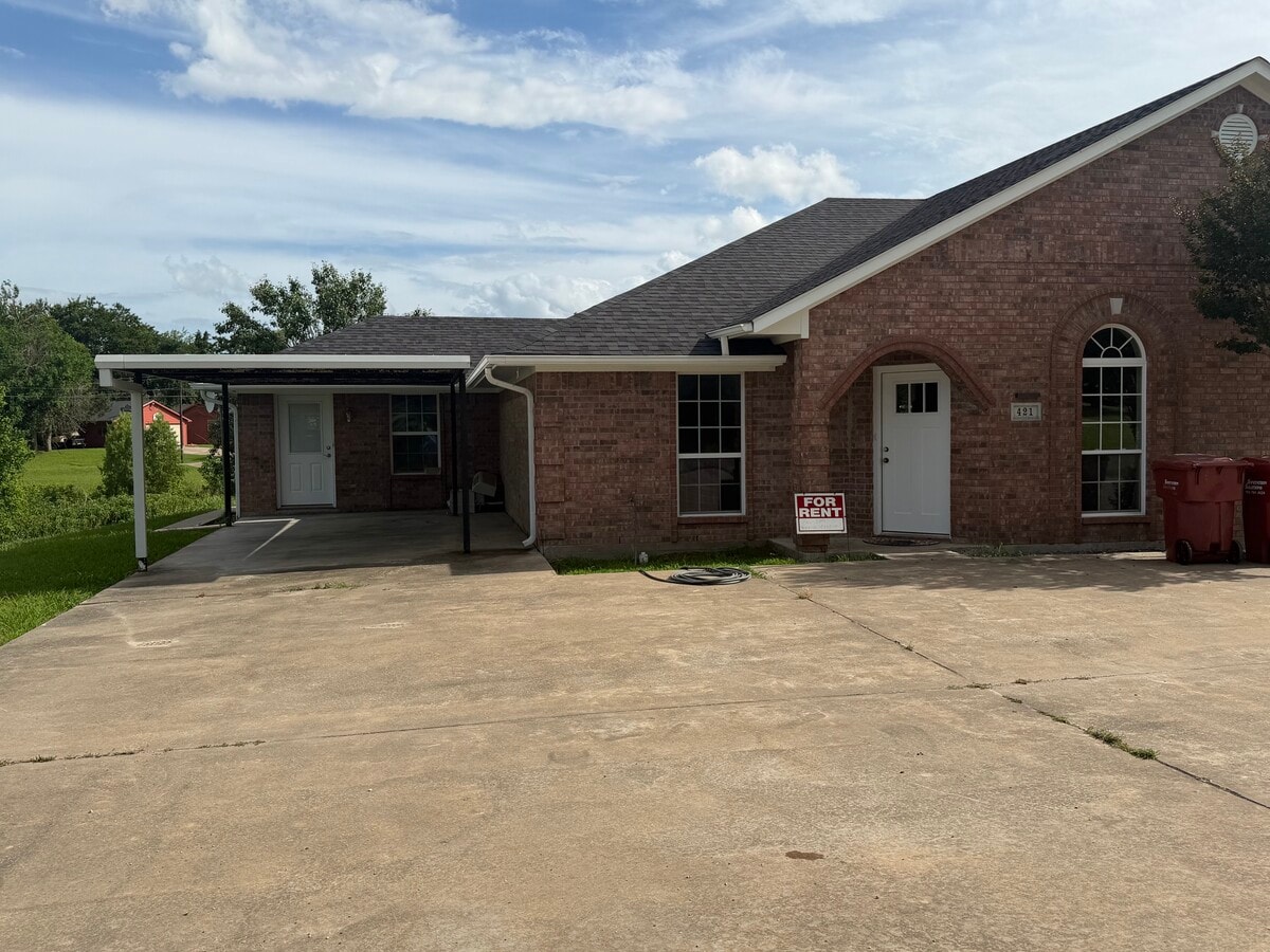 Photo - 421 W Thomas St