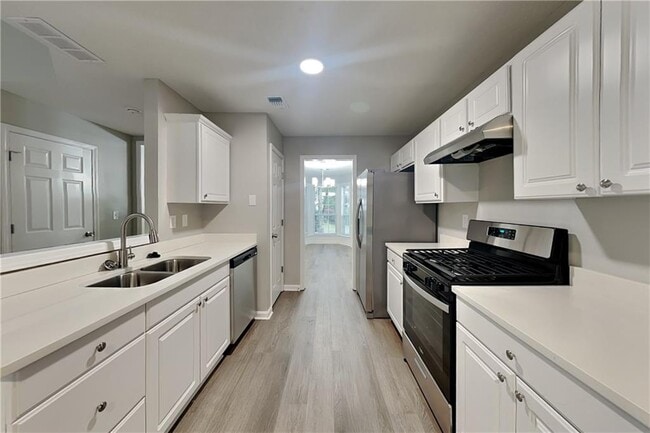 Photo - 3206 Claybrooke Dr NE