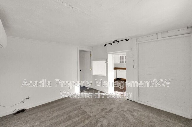 Photo - 50 Freedom Blvd 200 W