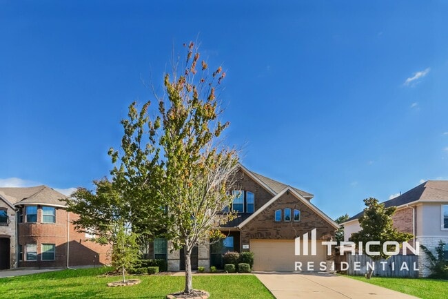 Building Photo - 13 Center Ct