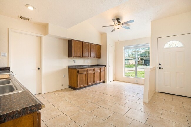 Photo - 5904 Misty Meadow St