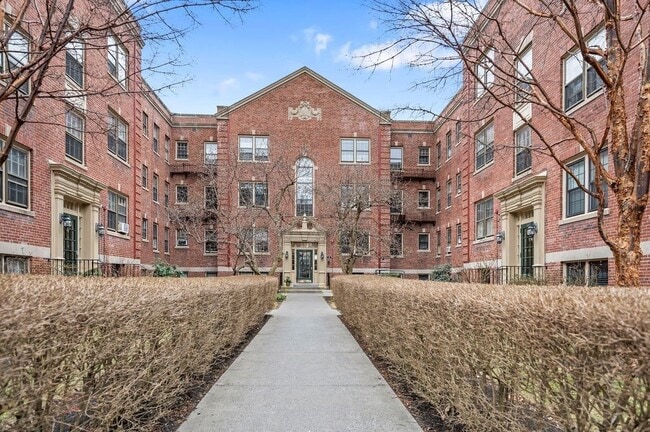 Building Photo - 56 Elm St Unit 1